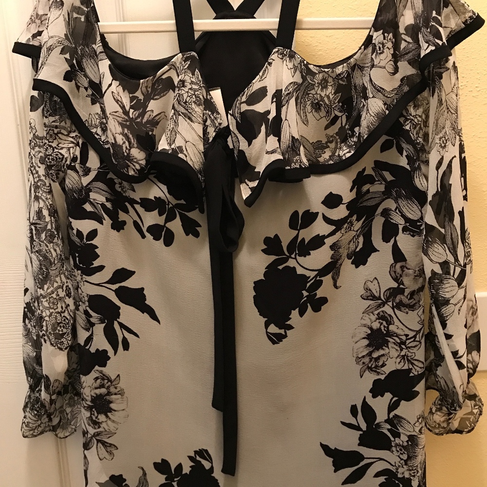 Alberto Makali blouse NWT black and white size M